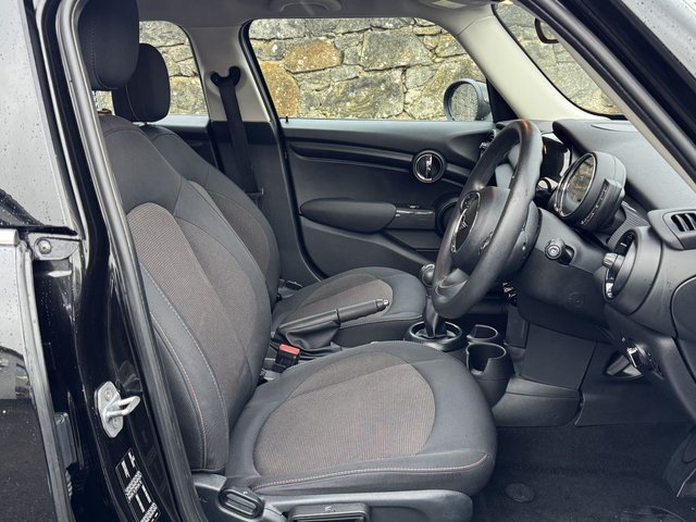 2018 MINI Hatch 1.5L Cooper 5dr - Photo 5