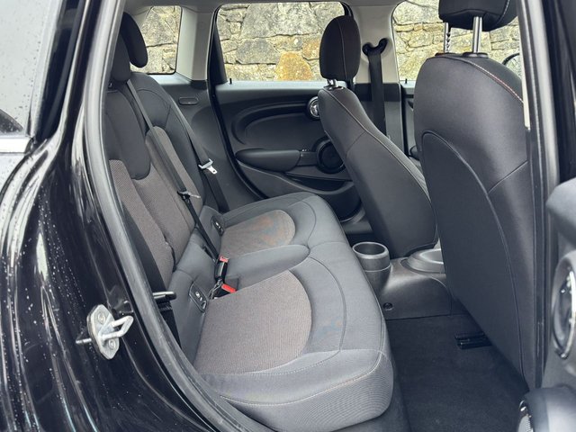 2018 MINI Hatch 1.5L Cooper 5dr - Photo 6