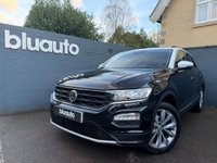 USED 2019 69 VOLKSWAGEN T-ROC 1.0 TSI GPF Design SUV 5dr Petrol Manual Euro 6 (s/s) (115 ps) Dual zone climate control A/C, Adaptive cruise control, Panoramic Sunroof, Bluetooth, USB input, Power folding heated wingmirrors, DAB radio, LED daytime running lights, Front & Rear parking sensors, Auto headlights, 17" Alloy wheels, Apple Car Play, Android Auto.