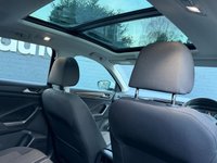 USED 2019 69 VOLKSWAGEN T-ROC 1.0 TSI GPF Design SUV 5dr Petrol Manual Euro 6 (s/s) (115 ps) Dual zone climate control A/C, Adaptive cruise control, Panoramic Sunroof, Bluetooth, USB input, Power folding heated wingmirrors, DAB radio, LED daytime running lights, Front & Rear parking sensors, Auto headlights, 17" Alloy wheels, Apple Car Play, Android Auto.