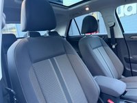 USED 2019 69 VOLKSWAGEN T-ROC 1.0 TSI GPF Design SUV 5dr Petrol Manual Euro 6 (s/s) (115 ps) Dual zone climate control A/C, Adaptive cruise control, Panoramic Sunroof, Bluetooth, USB input, Power folding heated wingmirrors, DAB radio, LED daytime running lights, Front & Rear parking sensors, Auto headlights, 17" Alloy wheels, Apple Car Play, Android Auto.