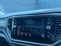 USED 2019 69 VOLKSWAGEN T-ROC 1.0 TSI GPF Design SUV 5dr Petrol Manual Euro 6 (s/s) (115 ps) Dual zone climate control A/C, Adaptive cruise control, Panoramic Sunroof, Bluetooth, USB input, Power folding heated wingmirrors, DAB radio, LED daytime running lights, Front & Rear parking sensors, Auto headlights, 17" Alloy wheels, Apple Car Play, Android Auto.