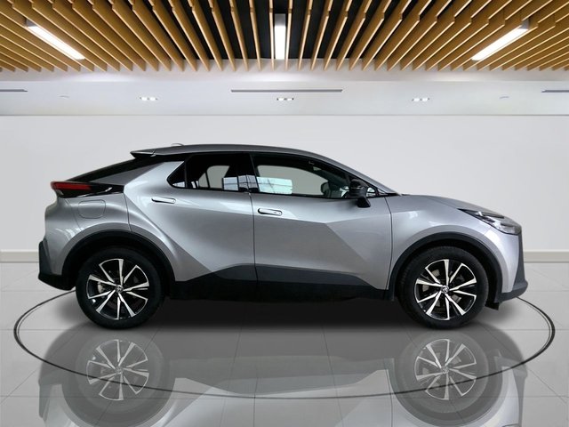 2024 Toyota C-HR 2L Design 5dr - Photo 8