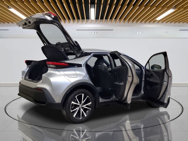 2024 Toyota C-HR 2L Design 5dr - Photo 9