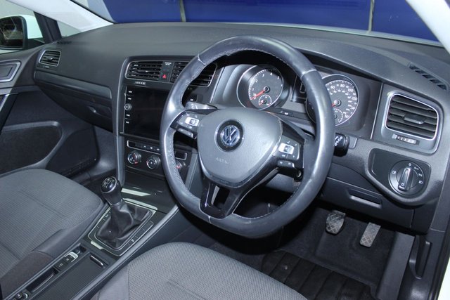 2019 VOLKSWAGEN GOLF - Photo 6