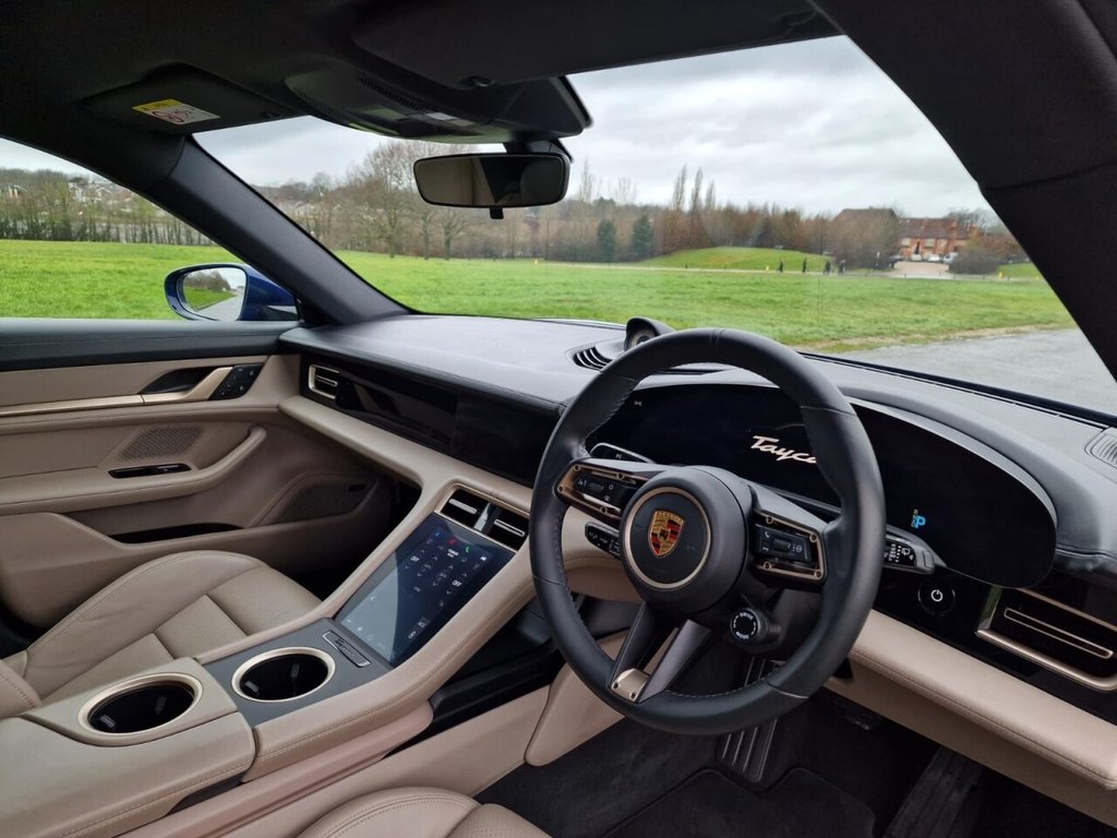 USED 2022 72 PORSCHE TAYCAN Performance Plus 93.4kWh 4 Cross Turismo 5dr Electric Auto 4WD (11kW Charger) (476 ps) FINANCE AVAILABLE