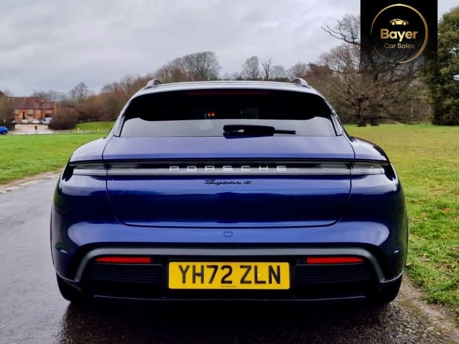 USED 2022 72 PORSCHE TAYCAN Performance Plus 93.4kWh 4 Cross Turismo 5dr Electric Auto 4WD (11kW Charger) (476 ps) FINANCE AVAILABLE