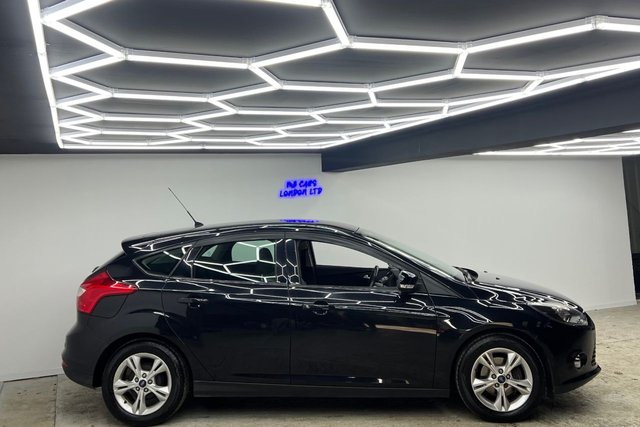 2013 FORD FOCUS 2013 1.6 Zetec Hatchback 5dr Petrol Powershift Euro 5 (125 ps) - Photo 9