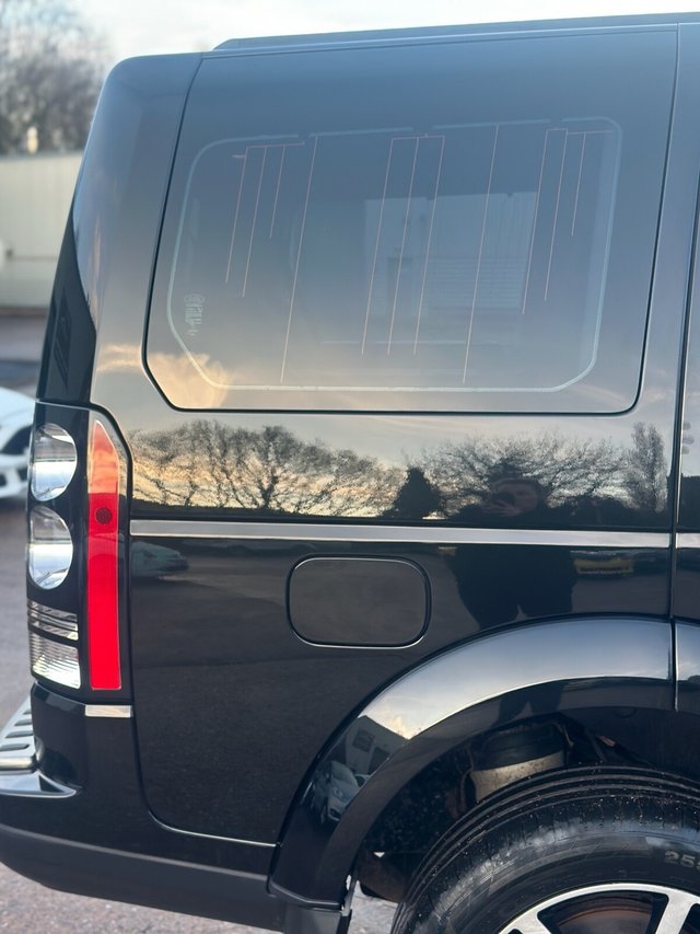 View our LAND ROVER DISCOVERY 4