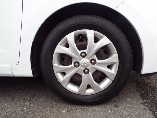 2016 HYUNDAI I10 1.0 SE Hatchback 5dr Petrol Manual Euro 6 (66 ps) - Photo 12