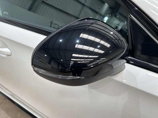 2022 Mercedes-Benz A-Class 1.3L Amg Line Edition 4dr - Photo 11