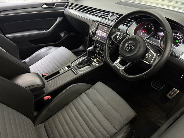 2016 VOLKSWAGEN PASSAT 2.0 BiTDI BlueMotion Tech R-Line Estate 5dr Diesel DSG 4Motion Euro 6 (s/s) (240 ps) - Photo 11