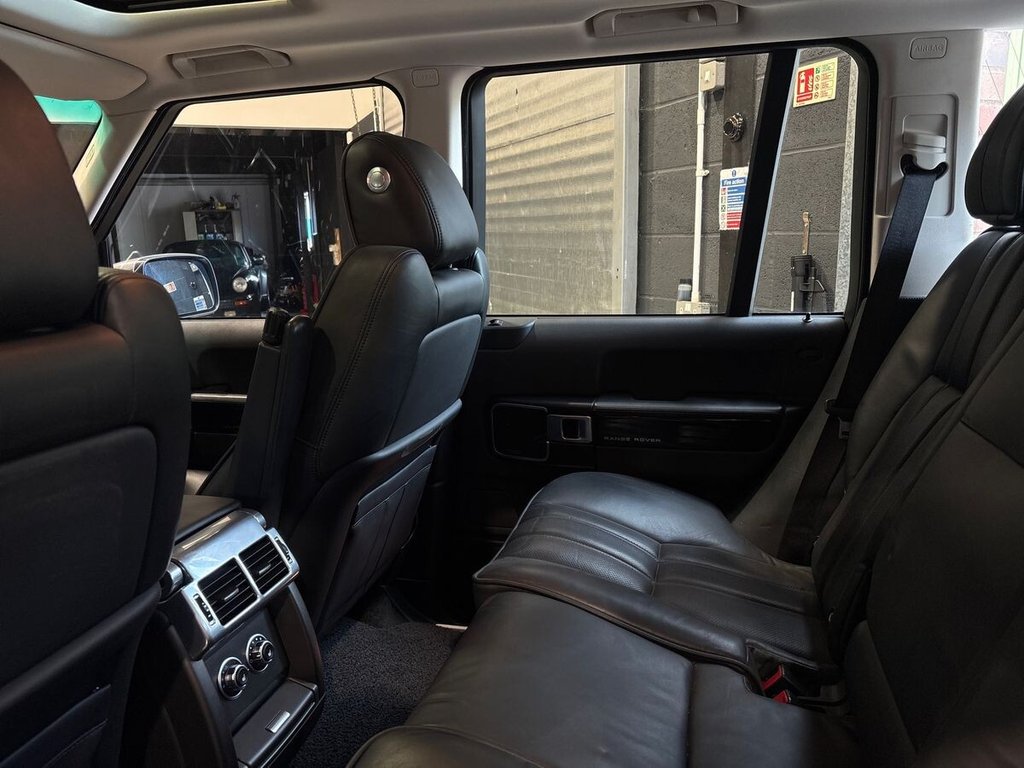 USED 2012 62 LAND ROVER RANGE ROVER 4.4 TD V8 Westminster SUV 5dr Diesel Auto 4WD Euro 5 (313 bhp) CLEAR GLASS|GREAT HISTORY