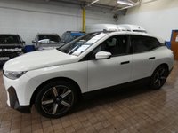 USED 2023 73 BMW IX 40 76.6kWh M Sport SUV 5dr Electric Auto xDrive (11kW Charger) (326 ps) SKYLOUNGE PACK COMFORT PLUS PLACK SUNROOF SAT NAV LEATHER CAMERA PARKING SENSORS 1 OWNER BMW WARRANTY
