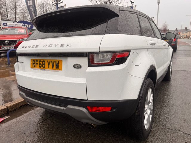 2019 Land Rover RANGE ROVER EVOQUE - Photo 2
