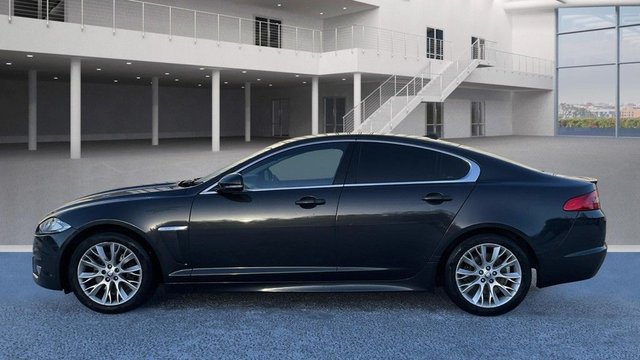 2013 JAGUAR XF - Photo 4