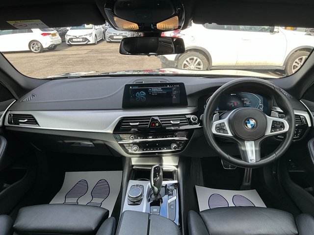 2019 BMW 5 SERIES - Photo 12