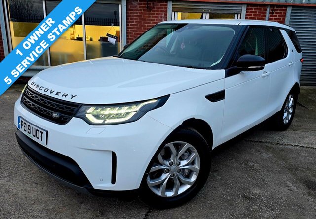 View our Land Rover Discovery 3.0 SD V6 SE SUV 5dr Diesel Auto 4WD Euro 6 (s/s) (306 ps)