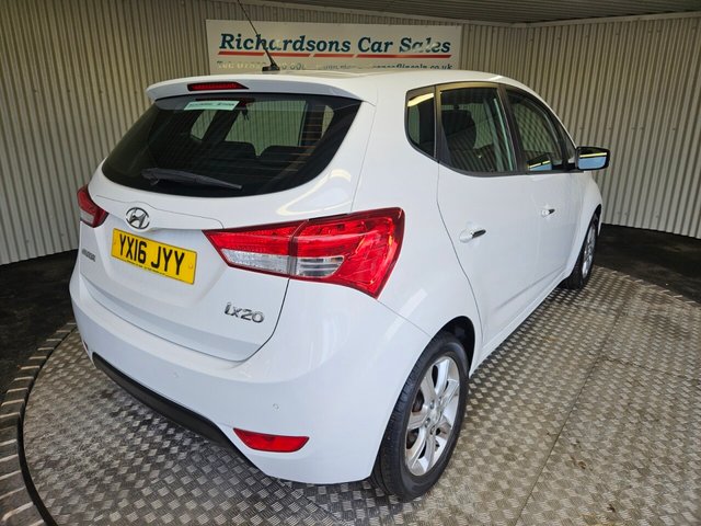 2016 HYUNDAI IX20 - Photo 3