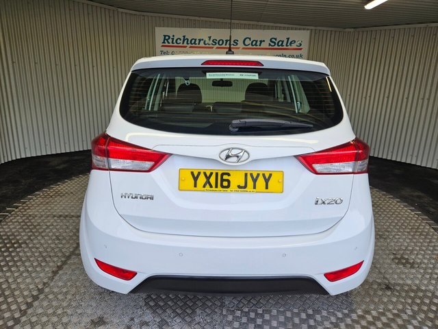 2016 HYUNDAI IX20 - Photo 4