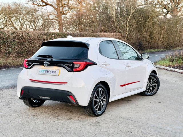 2021 Toyota Yaris 1.5L Design 5dr - Photo 5
