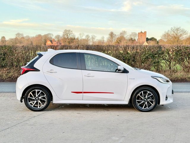 2021 Toyota Yaris 1.5L Design 5dr - Photo 7