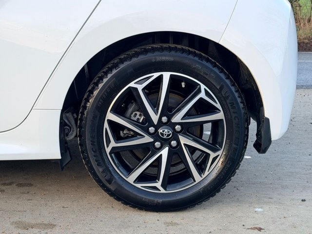 2021 Toyota Yaris 1.5L Design 5dr - Photo 12