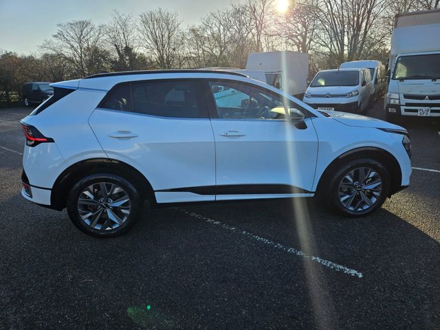 2024 KIA SPORTAGE 1.6 h T-GDi GT-Line SUV 5dr Petrol Hybrid Auto Euro 6 (s/s) (207 bhp) - Photo 4