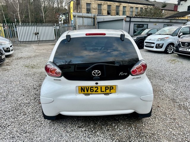 2013 TOYOTA AYGO 1.0 VVT-i Fire Hatchback 5dr Petrol Manual Euro 5 (67 ps) - Photo 5