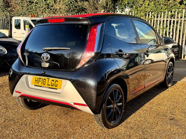 2018 TOYOTA AYGO 1.0 VVT-i x-press Hatchback 5dr Petrol Manual Euro 6 (68 ps) - Photo 3