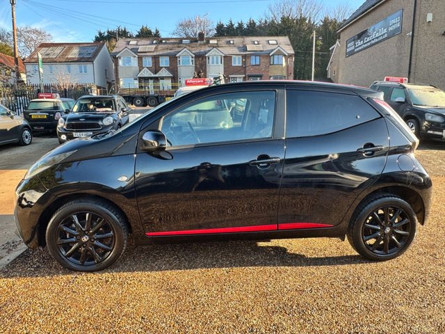 2018 TOYOTA AYGO 1.0 VVT-i x-press Hatchback 5dr Petrol Manual Euro 6 (68 ps) - Photo 11