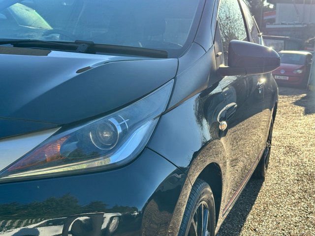 2018 TOYOTA AYGO 1.0 VVT-i x-press Hatchback 5dr Petrol Manual Euro 6 (68 ps) - Photo 12