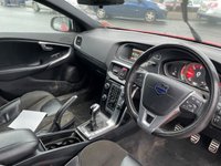 USED 2015 65 VOLVO V40 2.0 D2 R-Design Hatchback 5dr Diesel Manual Euro 6 (s/s) (120 ps) ONLY 3 FORMER KEEPER+&pound;20 TAX
