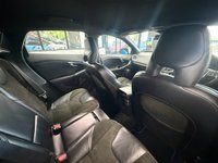 USED 2015 65 VOLVO V40 1.5 T2 R-Design Hatchback 5dr Petrol Auto Euro 6 (s/s) (122 ps) Bluetooth - DAB radio - 2 Keys