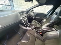 USED 2015 65 VOLVO V40 1.5 T2 R-Design Hatchback 5dr Petrol Auto Euro 6 (s/s) (122 ps) Bluetooth - DAB radio - 2 Keys
