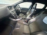 USED 2015 65 VOLVO V40 1.5 T2 R-Design Hatchback 5dr Petrol Auto Euro 6 (s/s) (122 ps) Bluetooth - DAB radio - 2 Keys