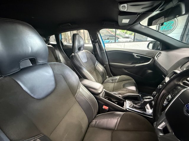 2015 VOLVO V40 - Photo 5