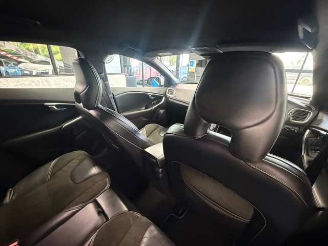 2015 VOLVO V40 - Photo 11