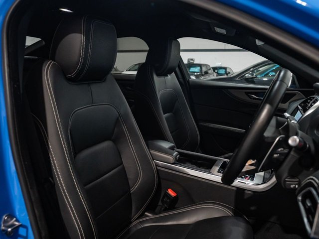 2020 Jaguar Xe 2L Reims Edition 4dr - Photo 7