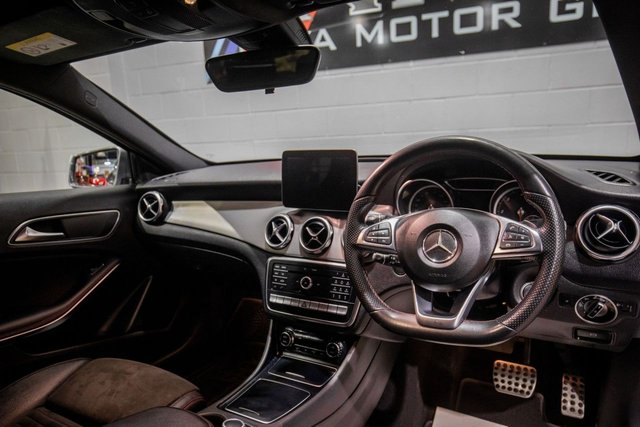 2017 Mercedes-Benz Gla 2.1L Amg Line 5dr - Photo 2