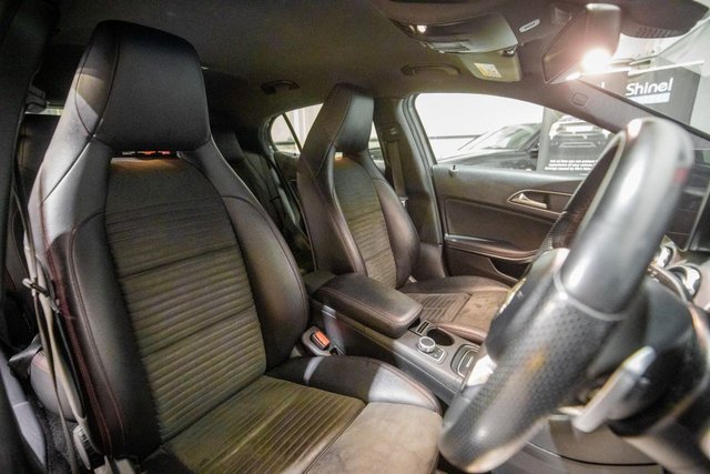 2017 Mercedes-Benz Gla 2.1L Amg Line 5dr - Photo 3