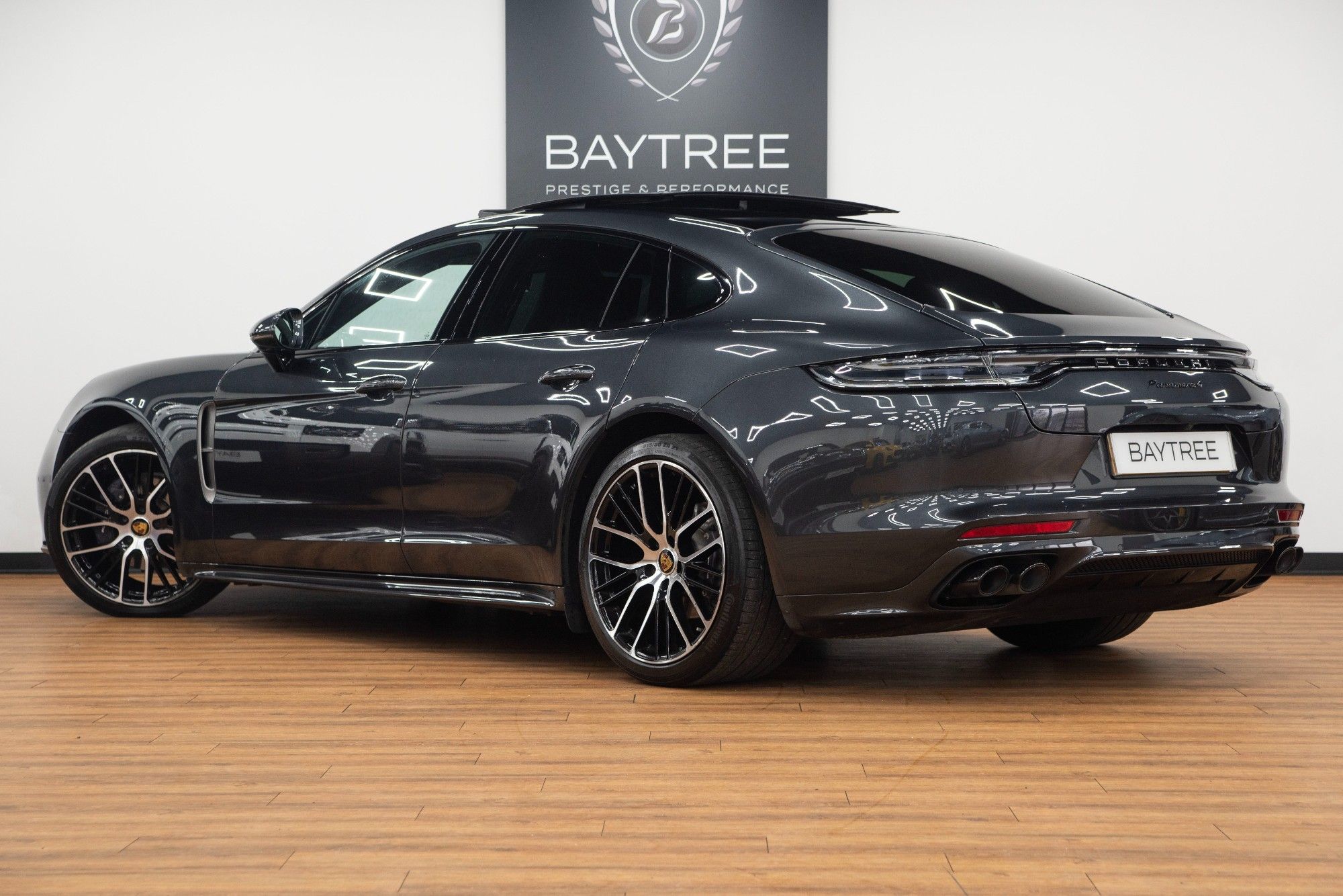 USED 2022 72 PORSCHE PANAMERA 2.9 V6 4 Platinum Edition Saloon  