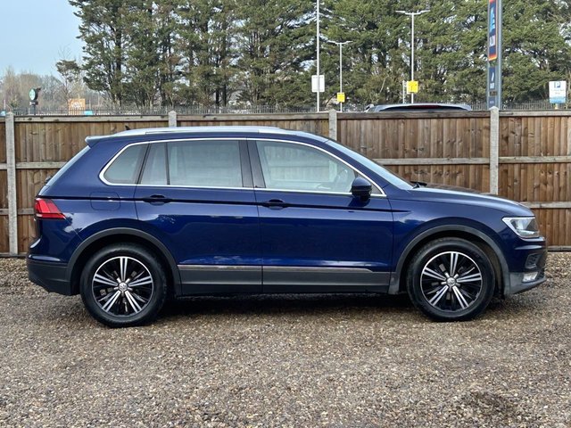 2017 VOLKSWAGEN TIGUAN - Photo 6