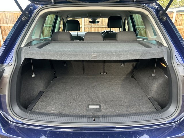 2017 VOLKSWAGEN TIGUAN - Photo 9