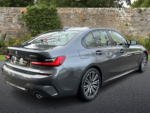 View our BMW 3 SERIES