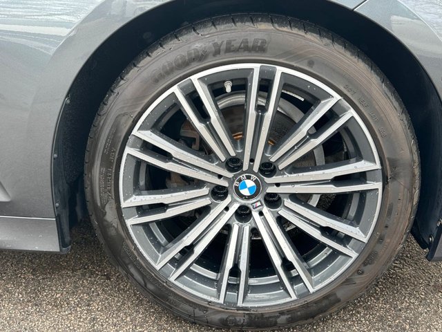 2019 BMW 3 SERIES - Photo 9