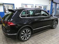 USED 2018 18 VOLKSWAGEN TIGUAN 2.0 TSI R-Line SUV 5dr Petrol DSG 4Motion Euro 6 (s/s) (180 ps) 4WD SAT NAV ANDROID APPLE CARPLAY SUNROOF HEATED SEATS CRUISE CONTROL PARKING SENSORS SERVICE HISTORY WARRANTY