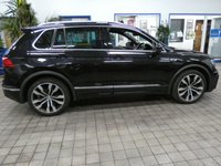 USED 2018 18 VOLKSWAGEN TIGUAN 2.0 TSI R-Line SUV 5dr Petrol DSG 4Motion Euro 6 (s/s) (180 ps) 4WD SAT NAV ANDROID APPLE CARPLAY SUNROOF HEATED SEATS CRUISE CONTROL PARKING SENSORS SERVICE HISTORY WARRANTY