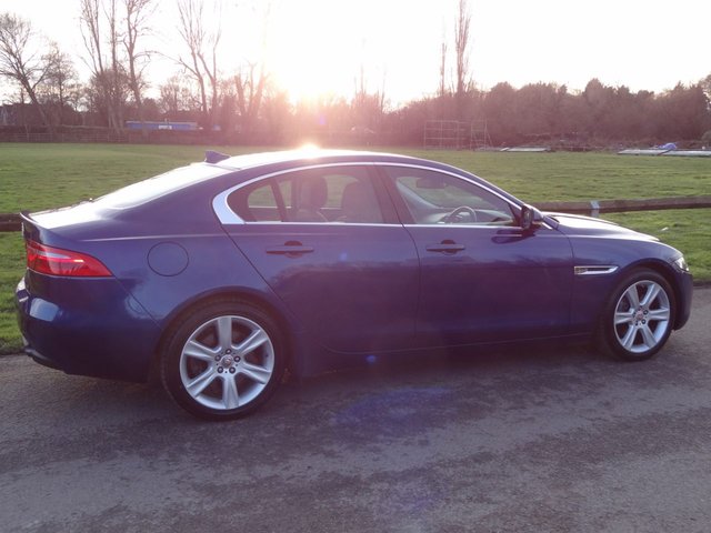 2015 JAGUAR XE - Photo 4