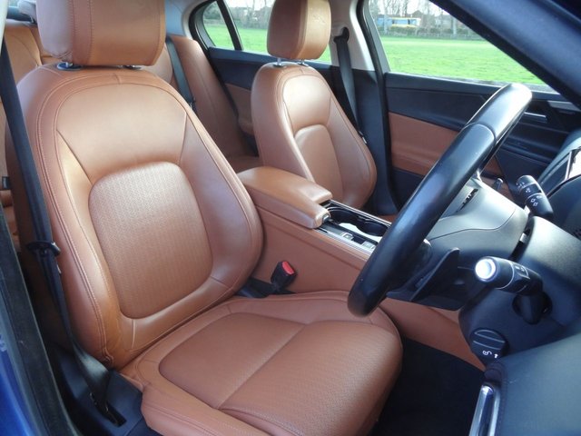 2015 JAGUAR XE - Photo 11